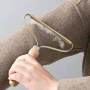 Щітка для видалення шерсті з тканини Lint Remover