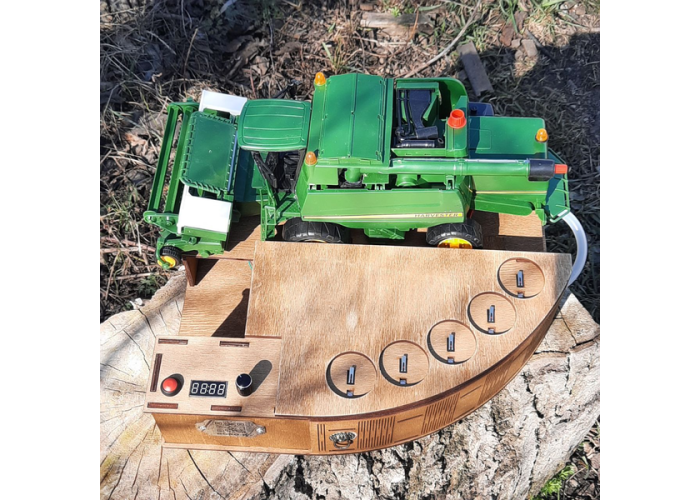 Наливатор «Комбайнер» John Deere под 5 рюмок