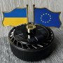 Автомобільний ароматизатор-дифузор “Прапори” на сонячній батареї