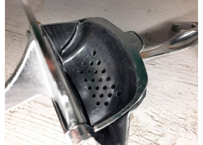 Соковичавниця ручна для фруктів із затискачем Hand Juicer ST536