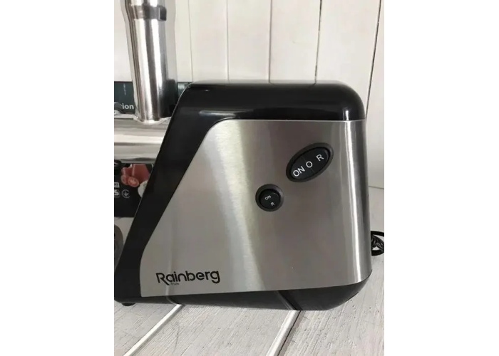 Електрична м'ясорубка 4в1 Rainberg RB-676 із соковичавницею, 3800W Електрична м'ясорубка 4в1 Rainberg RB-676 із соковичавницею, 3800W